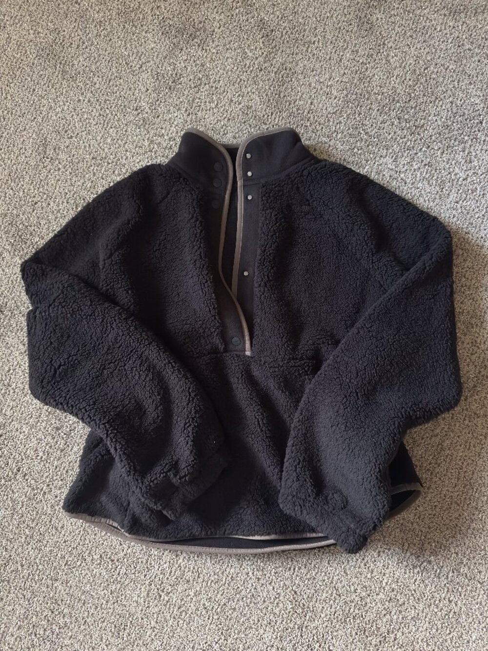 Nuuds Summit Sherpa Pullover in black - Picture 2 of 5